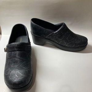 Land’s End Camden Clog Faux Black Reptile